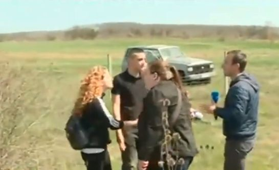 Ексклузивно в БЛИЦ! Цяла България се гневи на репортерите на Нова и bTV, отразяващи трагедията с 6 трупа на "Тракия" (ВИДЕО/СНИМКИ)