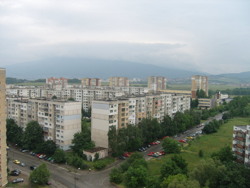 Първо в БЛИЦ! Най-големият столичен квартал остана без интернет и телевизия в почивния ден 