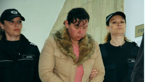 Родителите на убитата от кървавата Атанаска Алекс се разделиха, не успяха да преглътнат мъката по загубеното дете