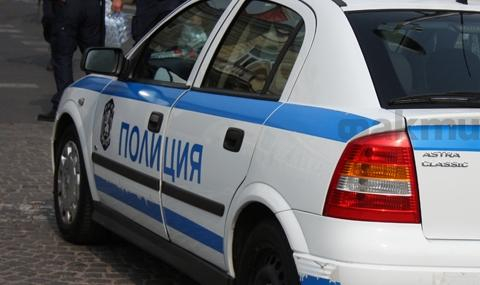 Мъж в Пловдив поиска да се присъедини към купон, нападна домакина, обижда и заплашва полицаи