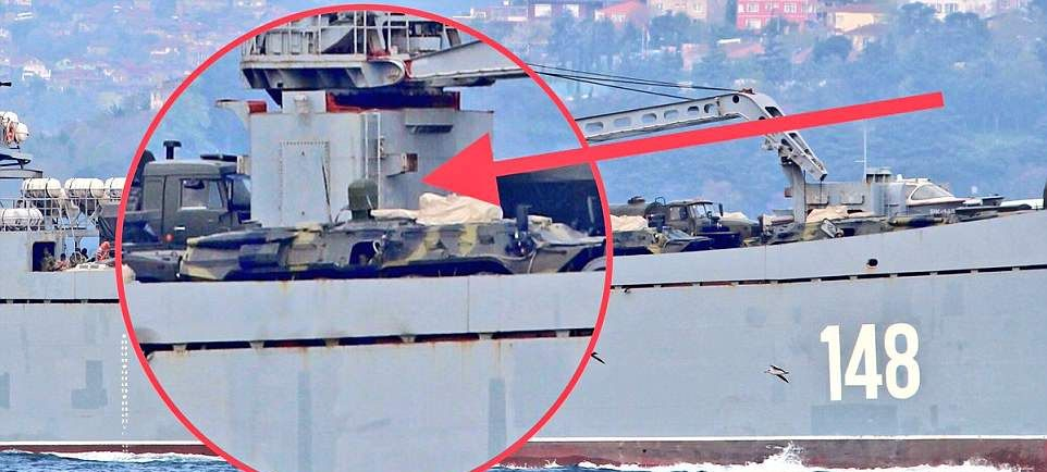 "Дейли мейл": Подготвя ли се отговор? Руски военни кораби, натоварени с военна техника се насочват към Сирия (СНИМКИ)