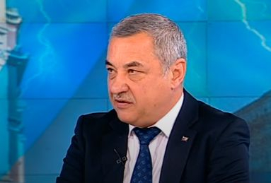Валери Симеонов: Забраната за тютютнопушенето в заведенията е скандално държавно лицемерие, законът трябва да се промени!