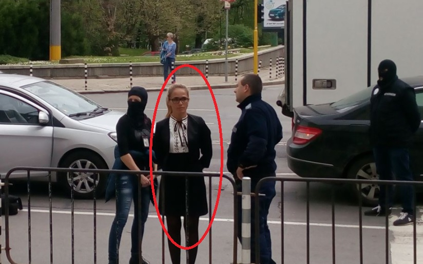 Горещи подробности, СНИМКИ и ВИДЕО за ареста на кметицата Десислава Иванчева, спипана с тлъста пачка евро насред София