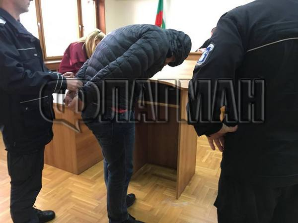 Арестуваха майстора на касоразбивачите, задигнал над 70 хил. лв. от хотел (СНИМКИ)