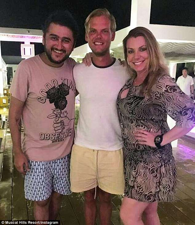 Това е последната СНИМКА на Avicii преди смъртта му (ВИДЕО)