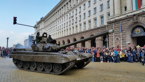 Военното министерство с грандиозни планове за 6 май 