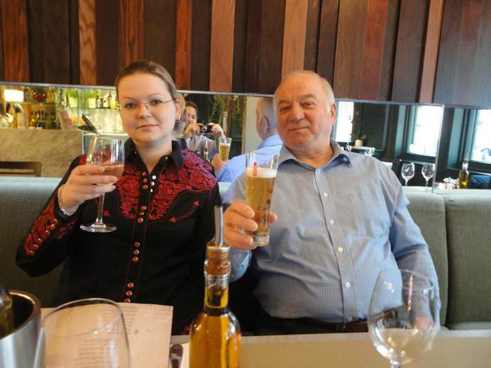СНИМКАТА на отровителя на Скрипал, публикувана в британски вестник, разсмя социалните мрежи