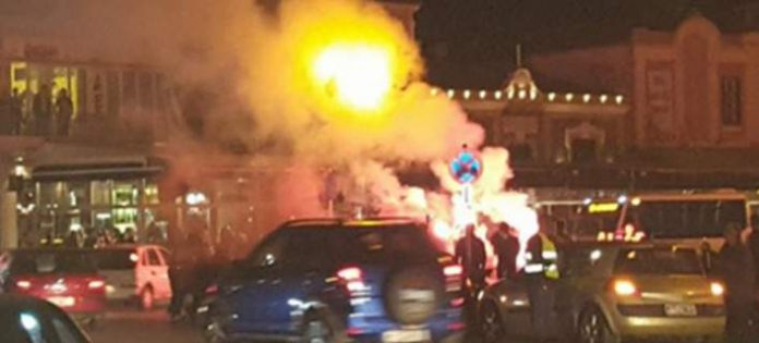 Остров Лесбос се превърна в бойно поле: Екстремисти опитаха да изгорят живи бежанци (СНИМКИ)