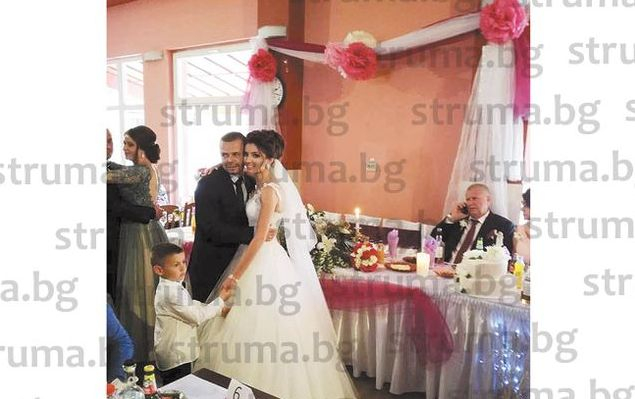 Дълго време ще говорят и ще си спомнят тази сватба в Долно Осеново (СНИМКИ)