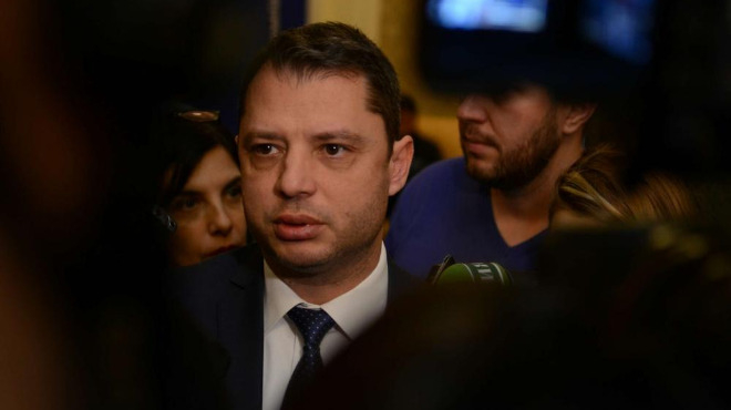 Делян Добрев разкри ексклузивно пред БЛИЦ как държавата ще спре мафията в енергетиката и защо синдикалните лидери живеят като баровци от Монте Карло!