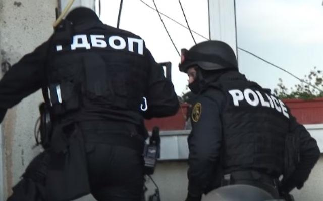 Първо в БЛИЦ! Зрелищна акция в Пловдив! Удариха наркоразпространители 