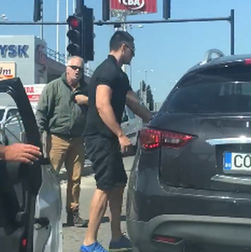 След мутренския екшън във Велико Търново: Свиреп бой между свръх нагъл джигит и англичанин потресе града (ВИДЕО)