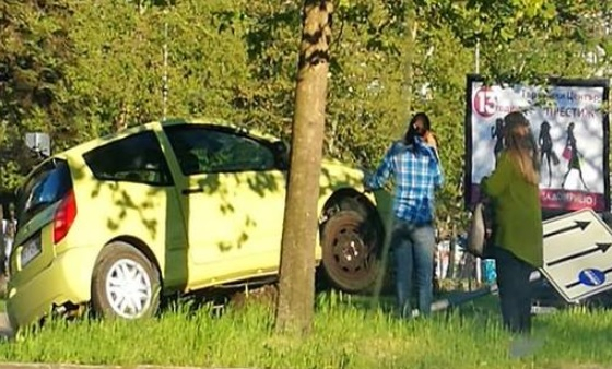 Бургазлийка предизвика безумна катастрофа с жълтия си Ситроен