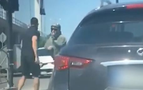 Грозно! Свидетелка разказа за шокиращ бой на пътя (ВИДЕО)