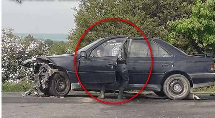 Кой е този смел мъж с рокерско яке, който спасява пострадали при тежкото меле с жертва на пътя Айтос-Бургас (СНИМКИ)