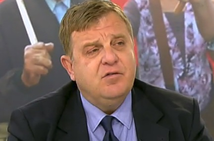 Каракачанов призна защо покани Нинова на по бира