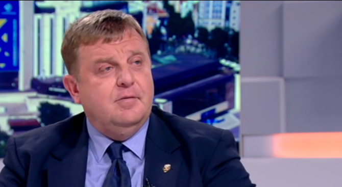 Каракачанов разкри какво прави редовно Борисов през уикенда! 