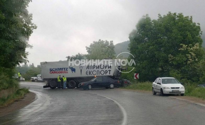 Първи СНИМКИ от жестокото меле край Български извор