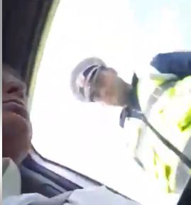 Мрежата полудя от това ВИДЕО: Шофьор отказа да даде документите си на катаджия, причината е... 