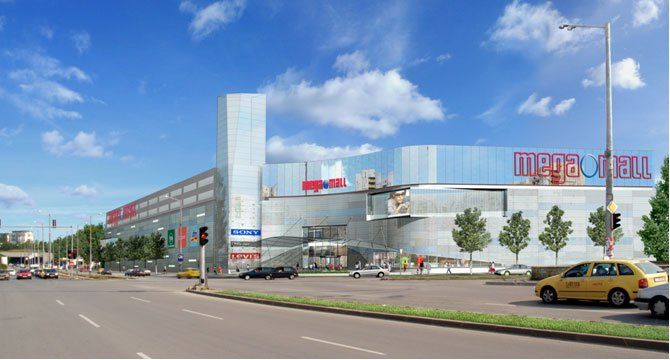 Столичният жк "Люлин" под пара! Евакуираха "Мега мол"