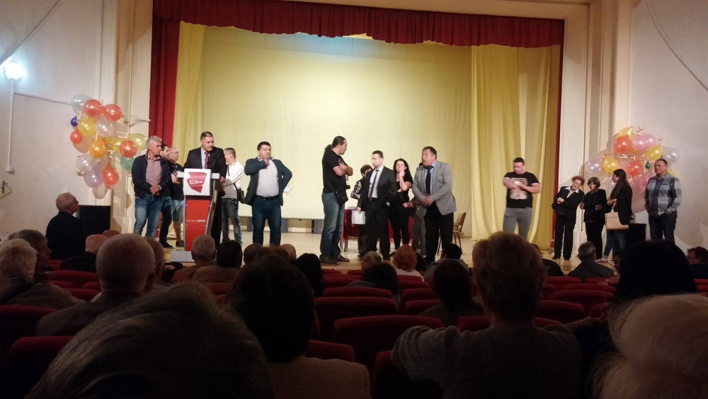 Грозен политически сеир: Преврат и бой в БСП Шумен! Червената Лили налетя с шамари на… (СНИМКИ)