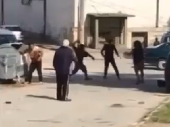 Зловещо ВИДЕО (18 +), снимано от дете, запечатало кървавото меле в Шумен между Монаха Велико и жертвата му Митко 
