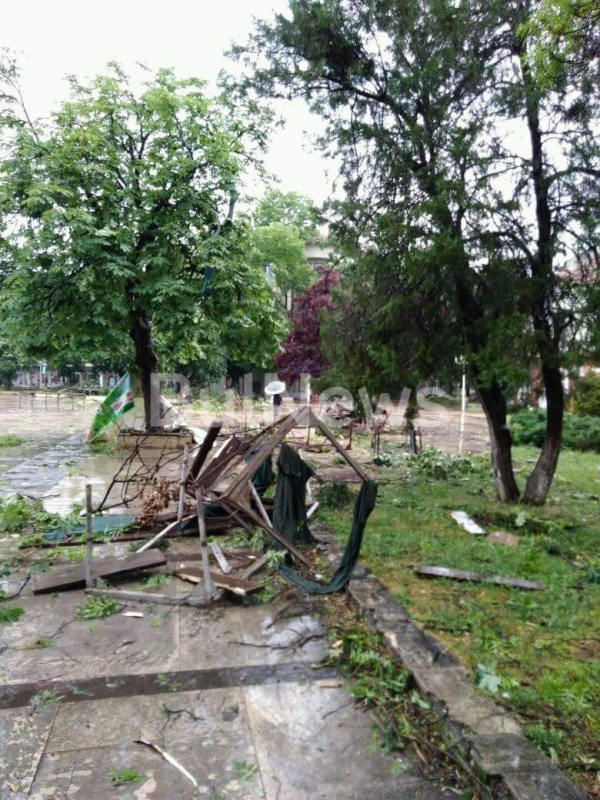 Северозападът е като след война! Зрелищни СНИМКИ показват мащабите на бедствието, което връхлетя региона