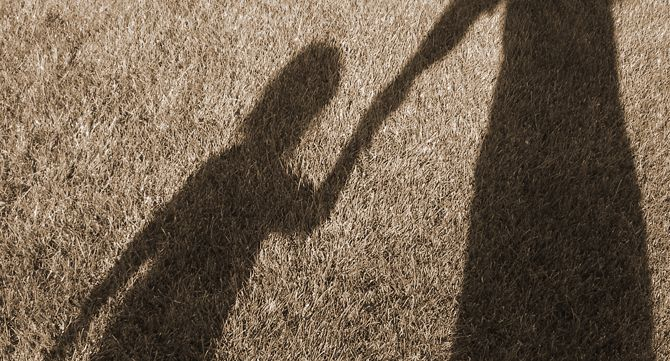 Благоевградска майка с детенце поведе детето си към парка и изпищя от ужас, когато пред себе си видя...