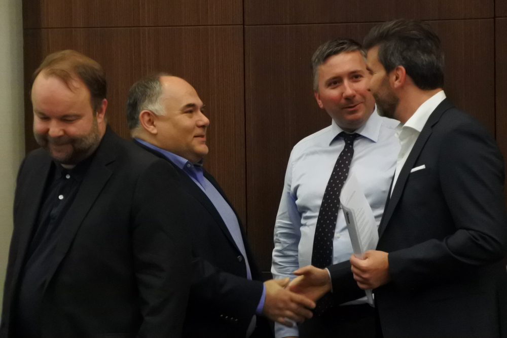 Прокопиев и сие мамят с имената на Доналд Туск и Румен Радев - двамата си нямат хал хабер (СНИМКИ)