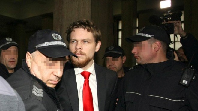 Протест пред Съдебната палата срещу освобождаването на убиеца Полфрийман