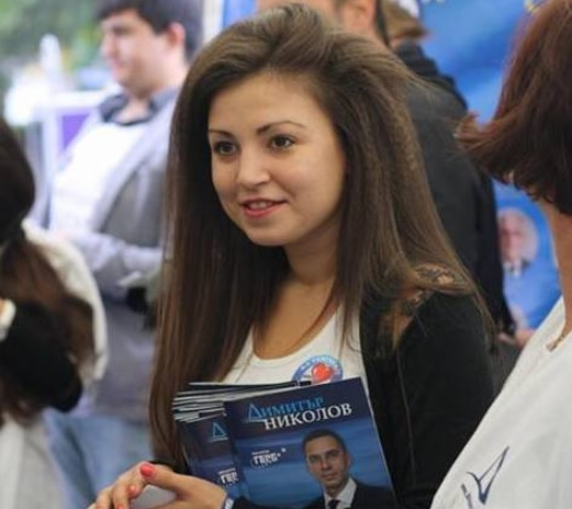 БЛИЦ TV! Депутатка от ГЕРБ oбвини Нинова в лъжа за подписката за ЧЕЗ, а от БСП... (СНИМКИ)