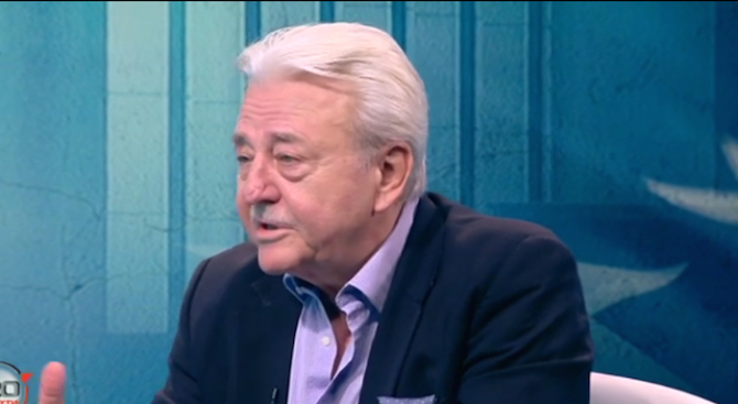 Асен Агов: С оттеглянето на САЩ от сделката с Иран Тръмп помага на Путин