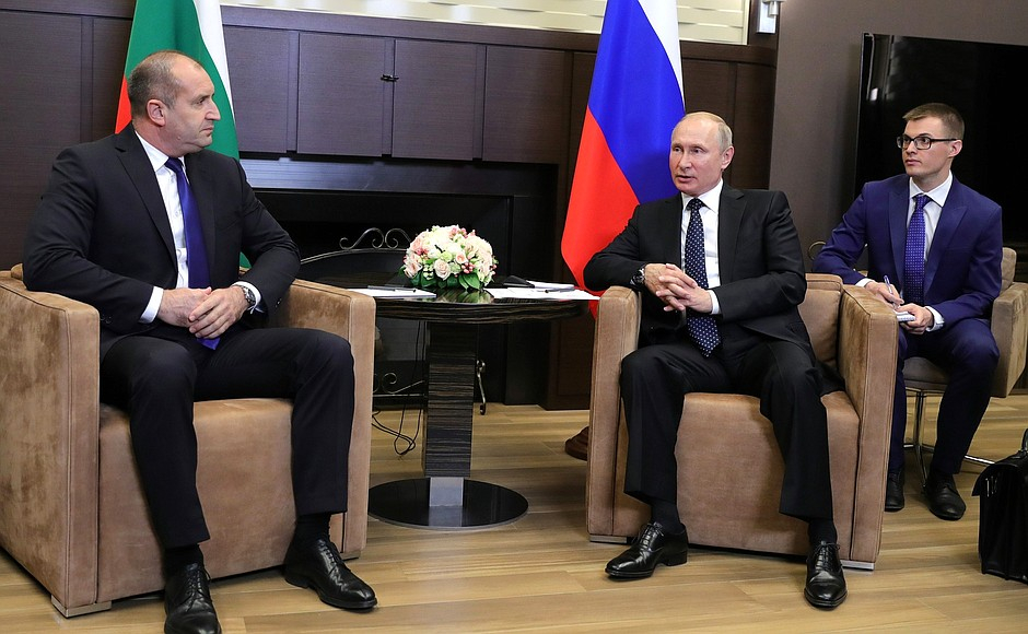 Радев към Путин: Заедно отбелязваме една знакова годишнина (СНИМКИ)