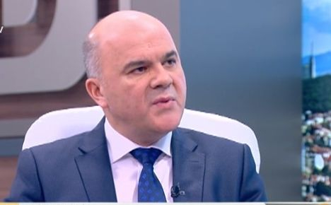 Министър Бисер Петков обяви за увеличение на средната пенсия от 1 юли 