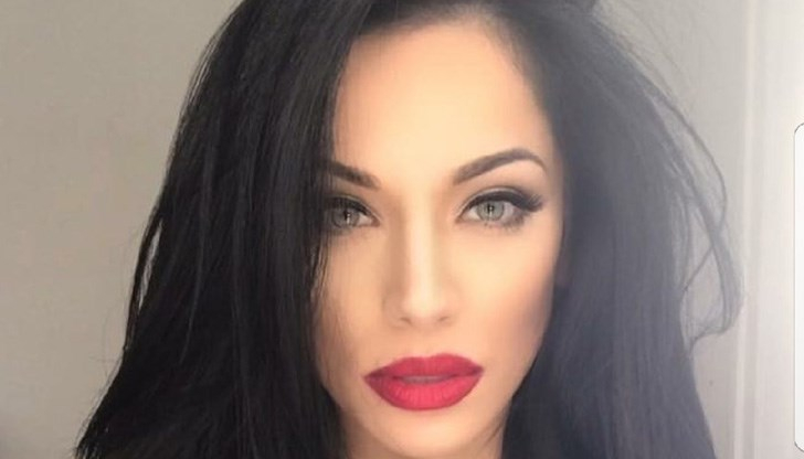 Силиконите на Мис България изскочиха (СНИМКА 18+)  