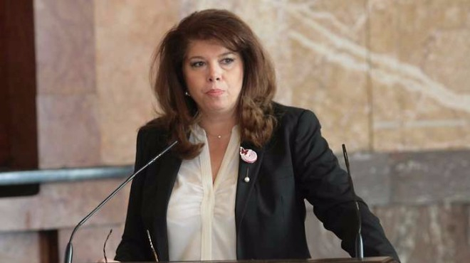 Йотова: 24 май е празник, който не позволява да има деление на хората, защото България се роди от словото и от книжнината