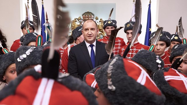 Президентът Радев показа уникални СНИМКИ от „Дондуков“ 2