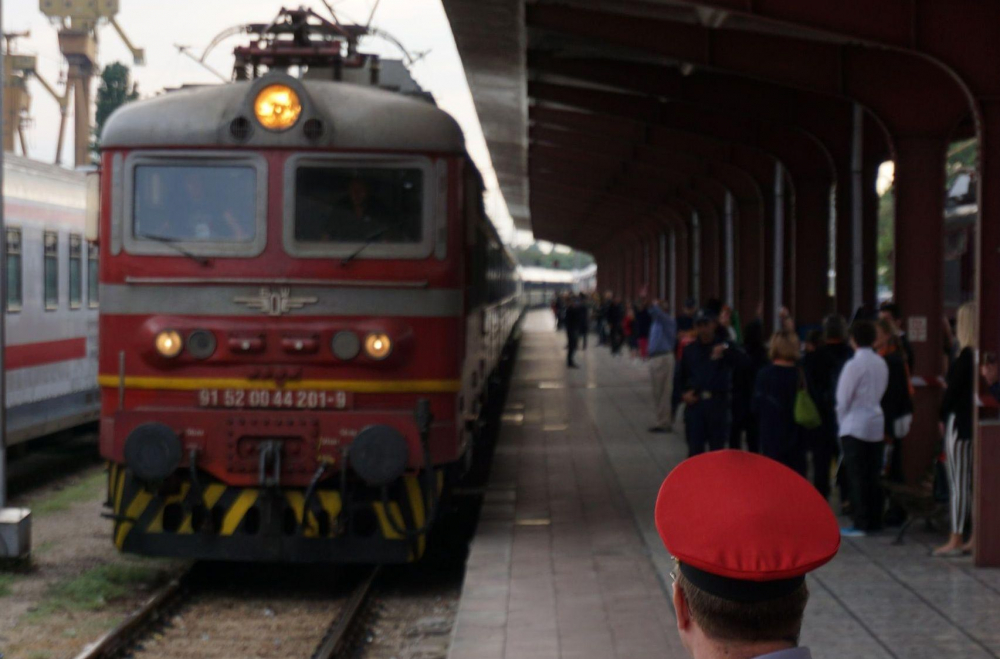 БДЖ вози децата безплатно по случай празника 