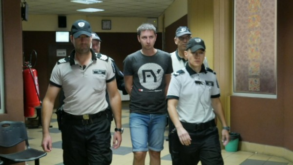 Първи СНИМКИ на тираджията Станислав, убил красивата и бременна Северина и приятеля й на "Тракия"