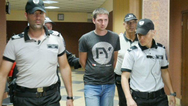 Първи СНИМКИ на тираджията Станислав, убил красивата и бременна Северина и приятеля й на "Тракия"