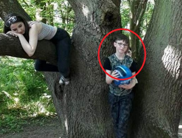 А смъртта гледаше зад рамото на сина ѝ! Майка видя какви СНИМКИ е направила и се вцепени от ужас