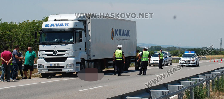 Тираджията, прегазил колега на магистрала "Марица", бил заслепен от слънцето