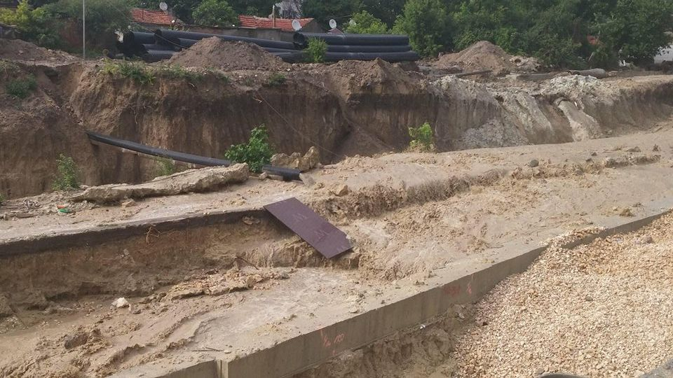 Във Варна е като след война: Ситуацията след водния апокалипсис е повече от плашеща! (СНИМКИ/ВИДЕО) 