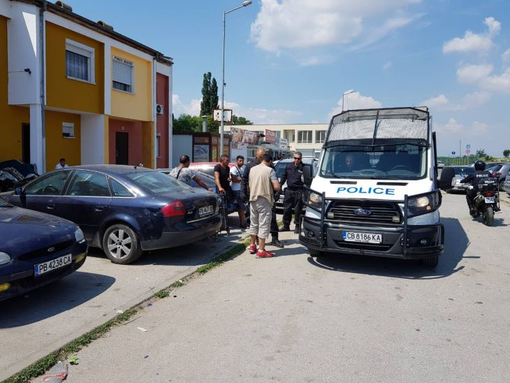 Първо в БЛИЦ: Пловдивските ченгета тарашат Руския пазар и Столипиново!