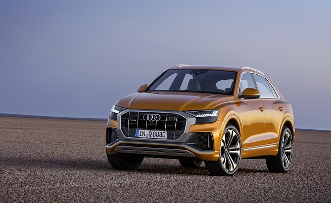 Новото Audi Q8 с плашещо агресивна визия (СНИМКИ)