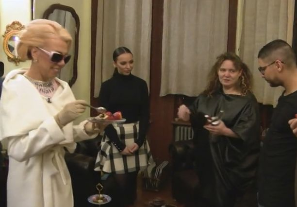 Луна спретна истински цирк в Черешката! Бойкотира манджите на "приятелката" си Мариела Нордел и захрупа солети (СНИМКИ)