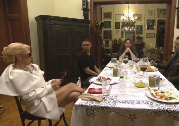 Луна спретна истински цирк в Черешката! Бойкотира манджите на "приятелката" си Мариела Нордел и захрупа солети (СНИМКИ)