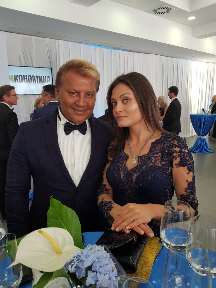 Премиерът връчи на Николай Младжов голямата награда на КРИБ