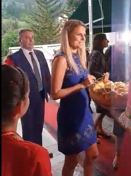 Само в БЛИЦ! Вдовицата на Шарлопов изцяло ангажирана с нови бизнес проекти (СНИМКИ)