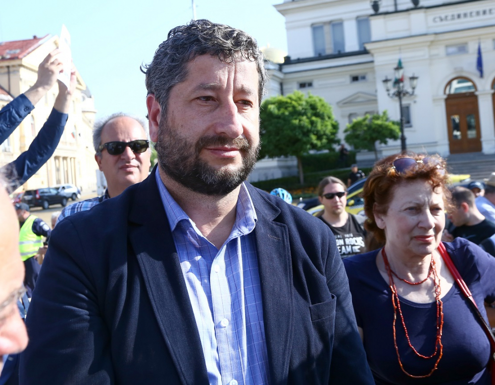 Пинокио жали в съда отменена наредба